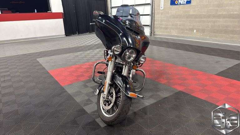 2014  Harley-Davidson  FLHTCU   Cruiser
