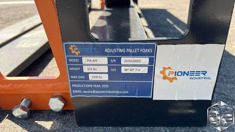 Pioneer Industrial Skid Steer Pallet Forks