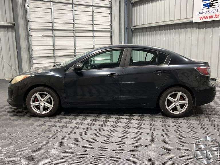 2012  Mazda  Mazda3  i Sport