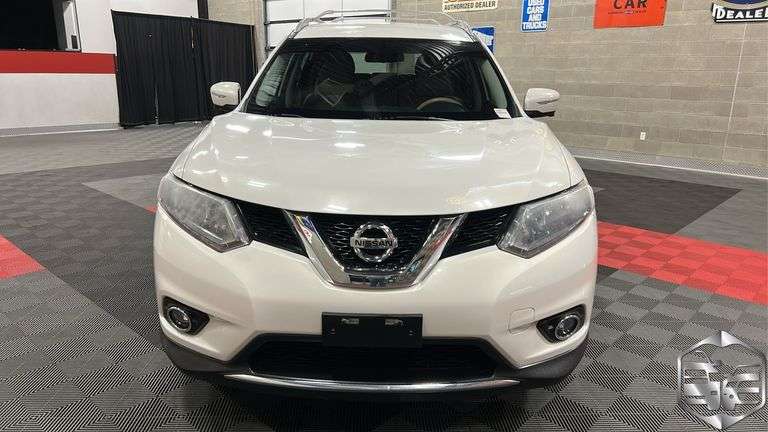 2014  Nissan  Rogue   SV