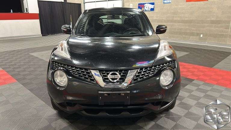 2016  Nissan  Juke   SV