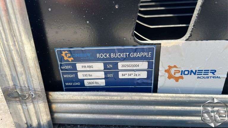 Pioneer Industrial Skid Steer Rock Bucket Grapple