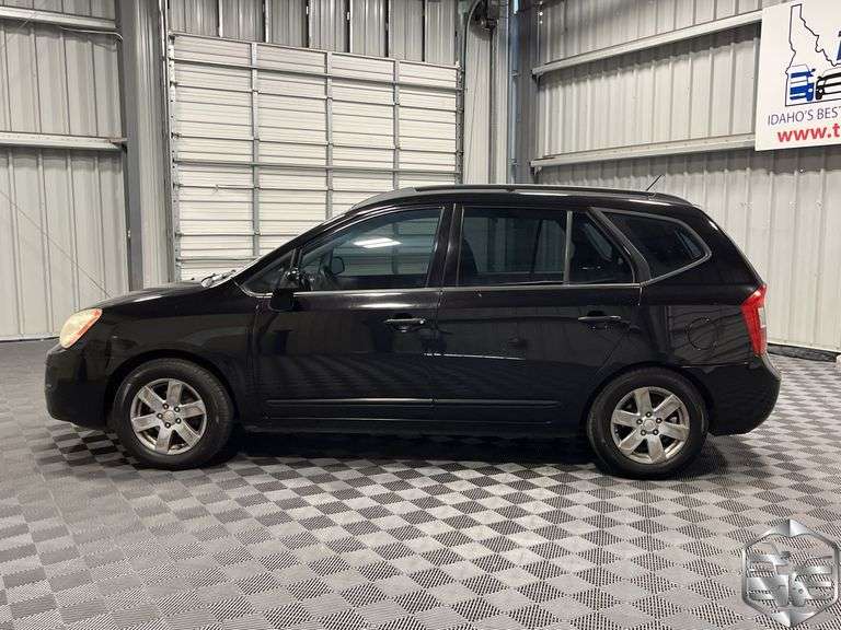 2008  Kia  Rondo  LX