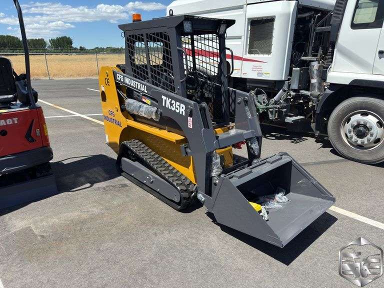 CFG Industrial TK35R Crawler Loader