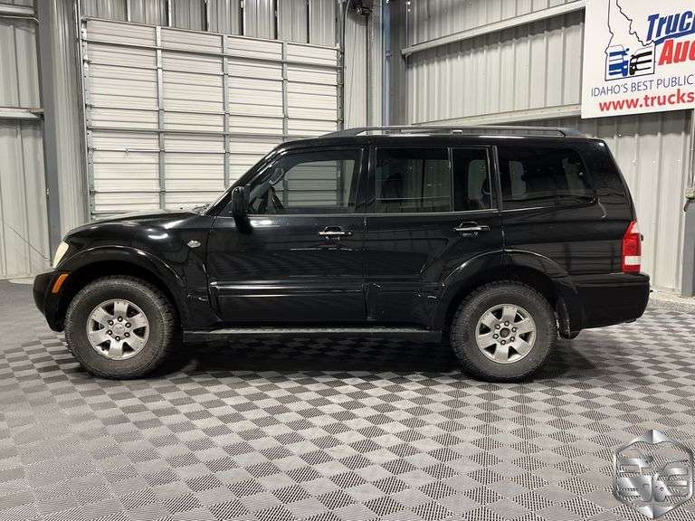 2004  Mitsubishi  Montero  Limited