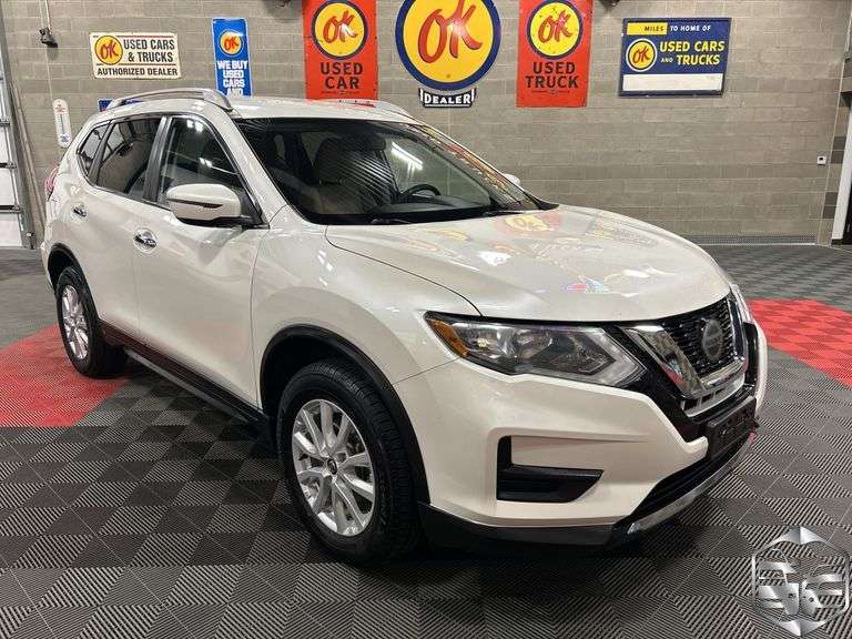 2018  Nissan  Rogue   SV