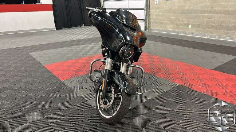 2016  Harley-Davidson  Street Glide   FLHXI
