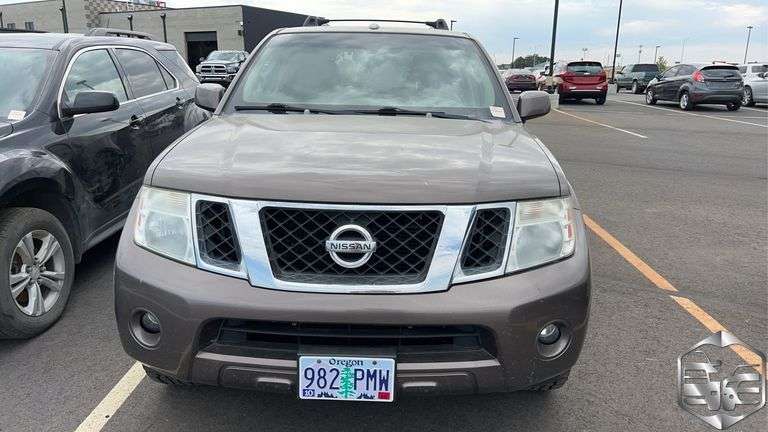 2008  Nissan  Pathfinder  SE