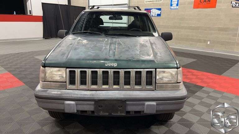 1996  Jeep  Grand Cherokee   Laredo