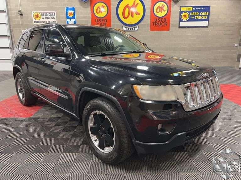 2011  Jeep  Grand Cherokee   Laredo