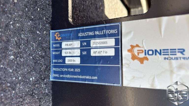 Pioneer Industrial Skid Steer Pallet Forks