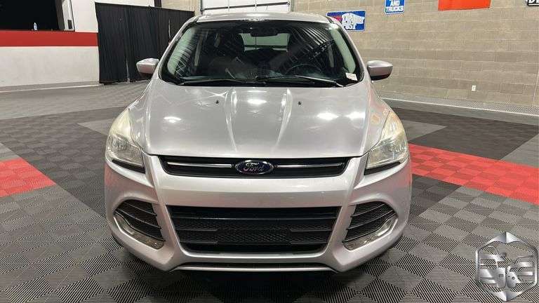 2016  Ford  Escape   SE