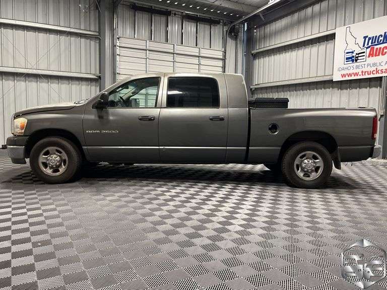 2006  Dodge  Ram 2500  SLT