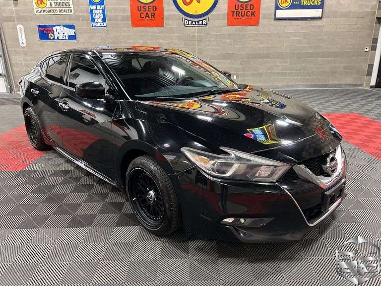 2017  Nissan  Maxima   S