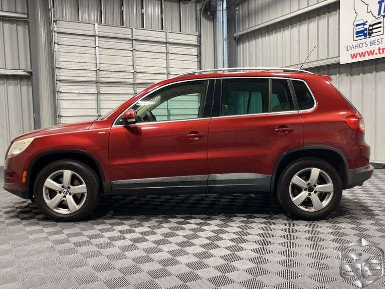 2010  Volkswagen  Tiguan  Wolfsburg Edition