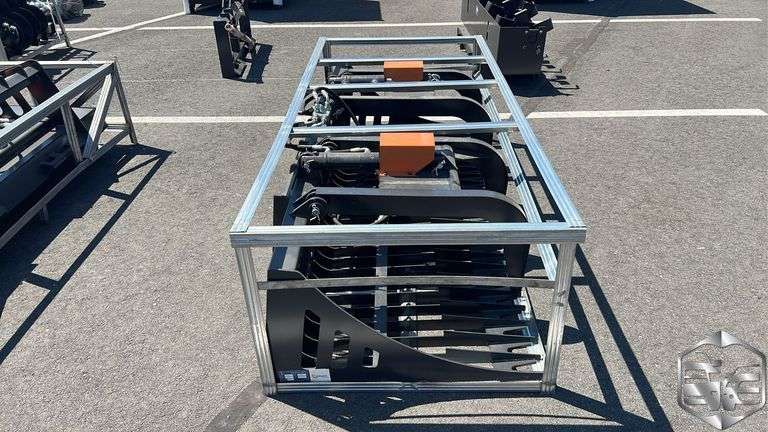 Pioneer Industrial Skid Steer Rock Bucket Grapple