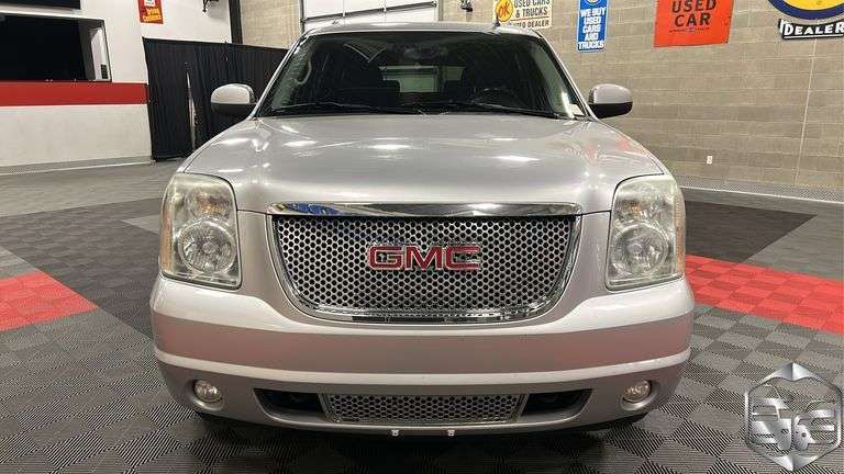 2012  GMC  Yukon XL  Denali