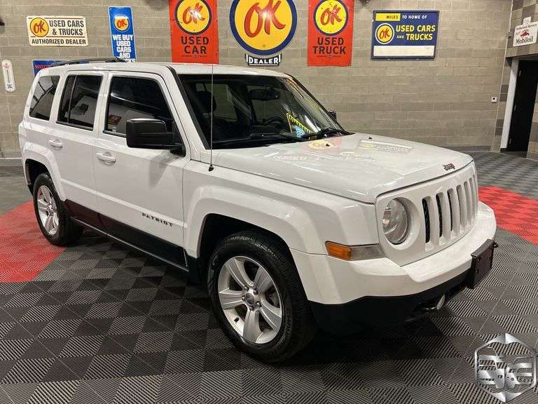 2016  Jeep  Patriot Latitude   Sport