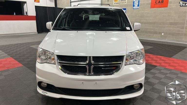 2018  Dodge  Grand Caravan   SXT