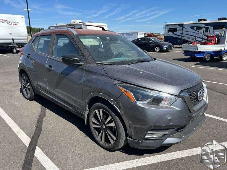 2018  Nissan  Kicks   SR