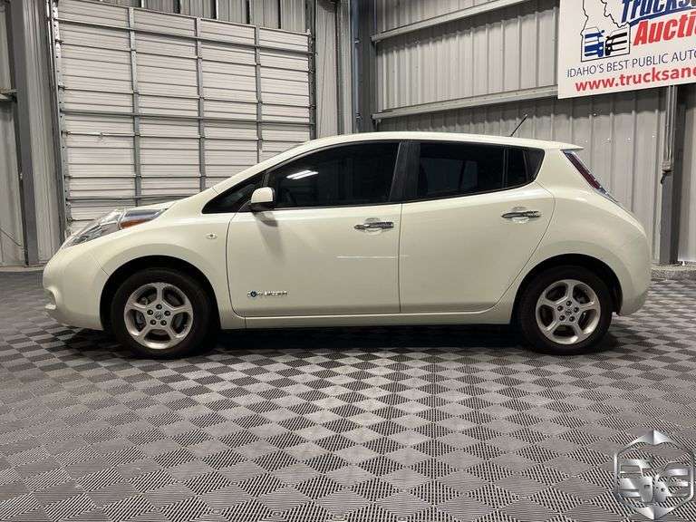 2012  Nissan  Leaf  SL