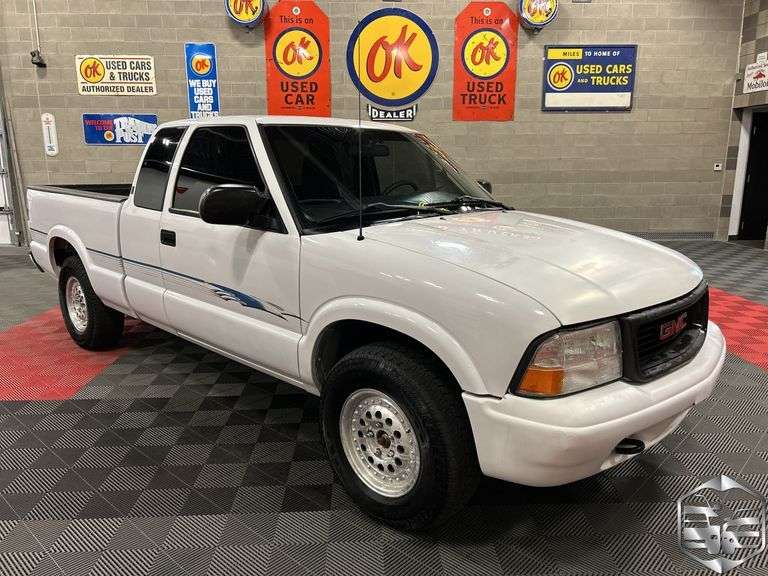2002  GMC  Sonoma   SL