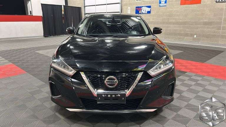 2019  Nissan  Maxima   S