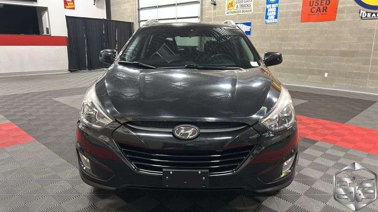 2014  Hyundai  Tucson   SE