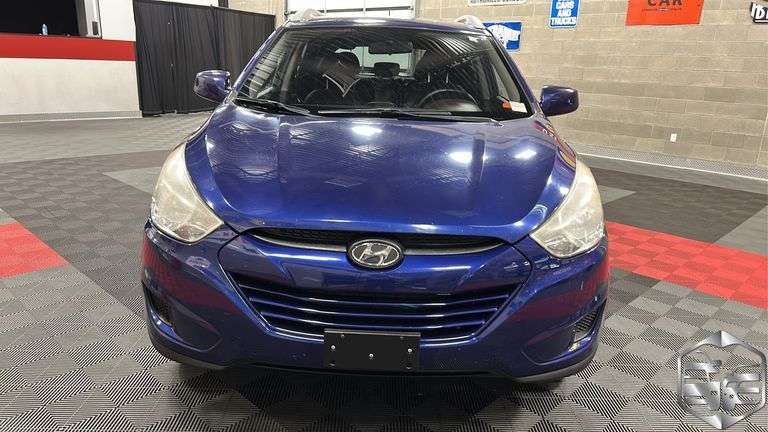 2010  Hyundai  Tucson   GLS