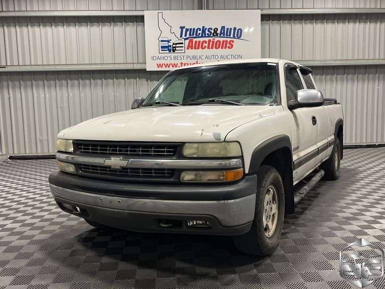 2002  Chevrolet  Silverado 1500  LS