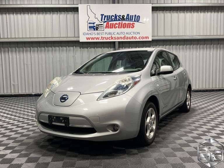 2011  Nissan  Leaf  SL