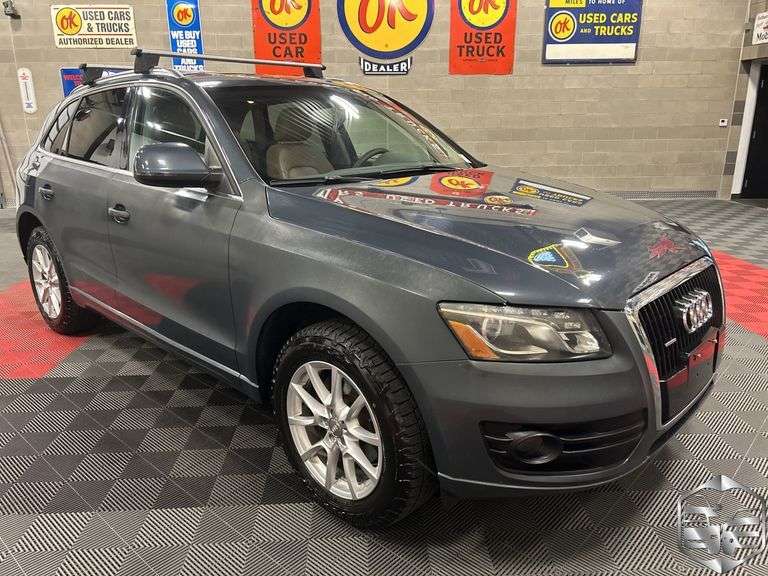 2009  Audi  Q5    Premium Quattro