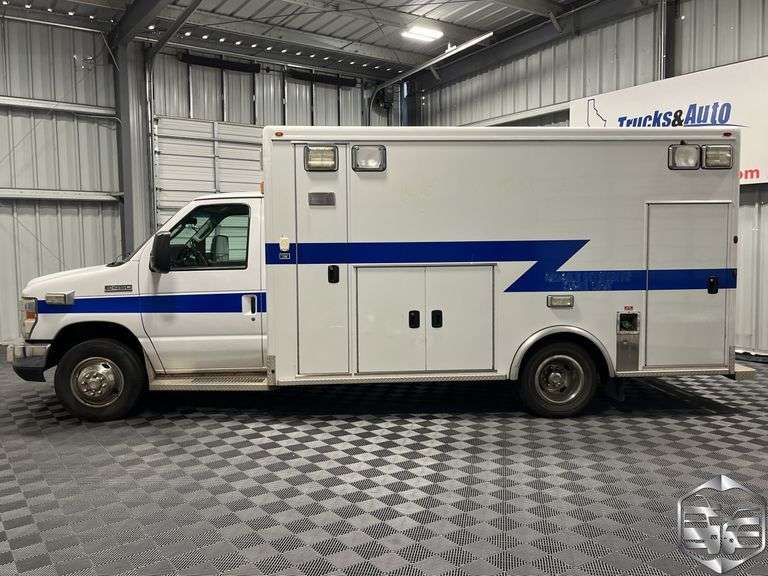 2009  Ford  E450 Super Duty  Ambulance
