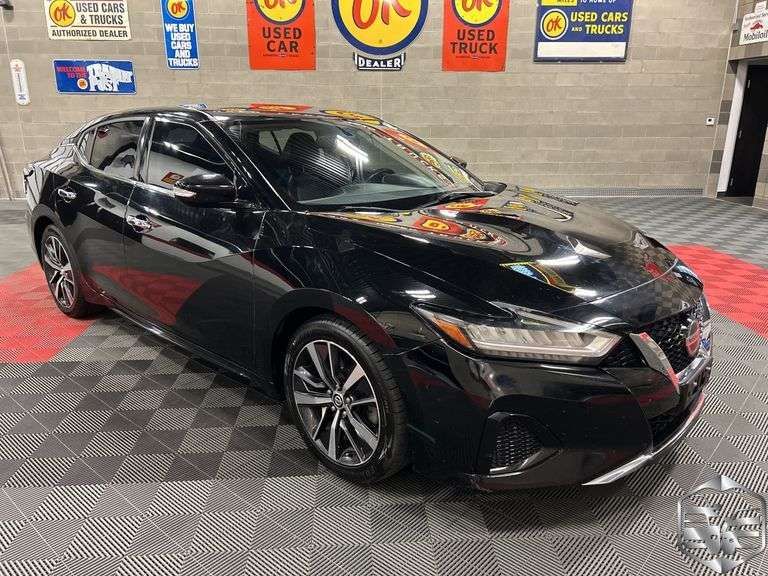 2019  Nissan  Maxima   S