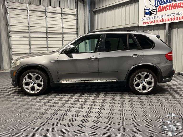 2009  BMW  X5  xDrive48i