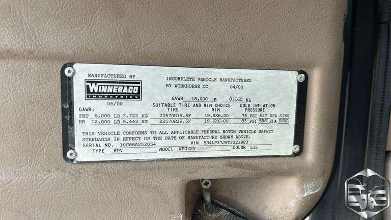2000  Winnebago