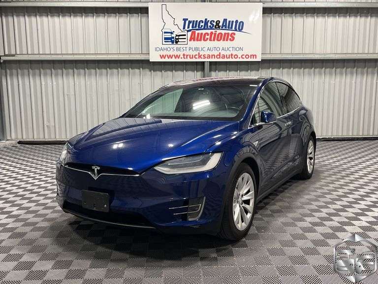2016  Tesla  Model X  90D