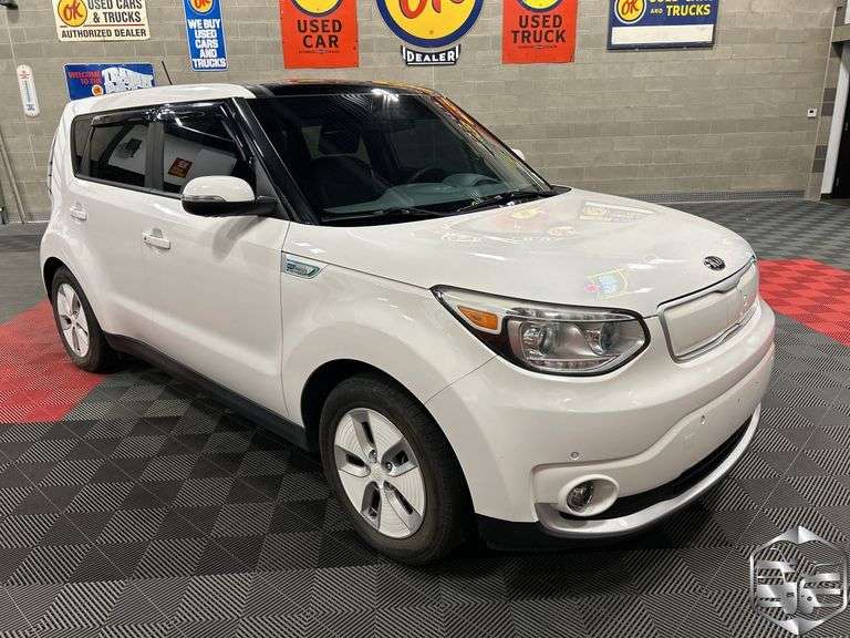2016  Kia  Soul  +