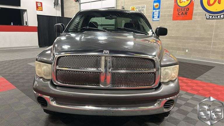 2002  Dodge  Ram 1500   SLT