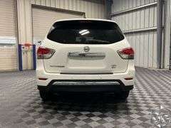 2014  Nissan  Pathfinder  SV