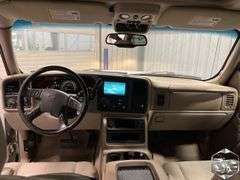 2006  Chevrolet  Suburban  1500 LT