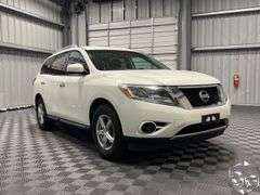 2014  Nissan  Pathfinder  SV
