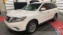 2013  Nissan  Pathfinder  SL