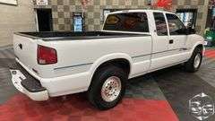 2002  GMC  Sonoma   SL