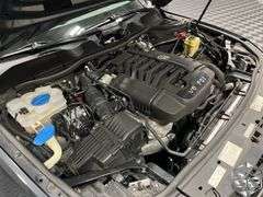 2012  Volkswagen  Touareg  VR6 Sport