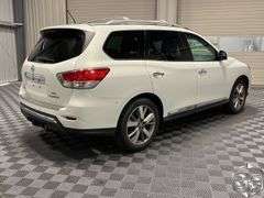 2014  Nissan  Pathfinder  Platinum