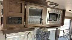 2018  FOREST RIVER  Grey Wolf   19SM