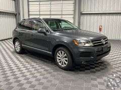 2012  Volkswagen  Touareg  VR6 Sport