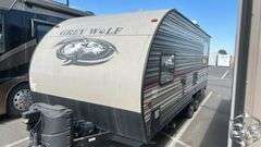 2018  FOREST RIVER  Grey Wolf   19SM