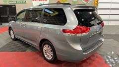 2013  Toyota  Sienna  XLE